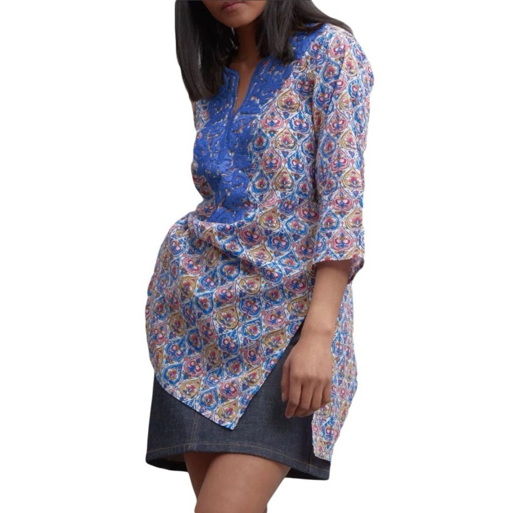 Roller Rabbit Embroidered Cotton Pattern V-neck Tunic Top Size Medium